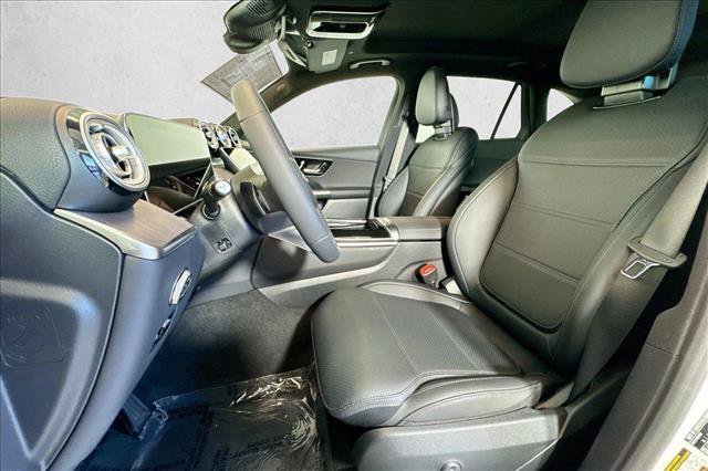 New 2026 Polar White Mercedes-Benz GLC 300 image 48