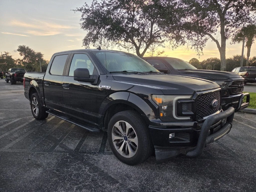 Used 2020 Black Metallic Ford XL image 2