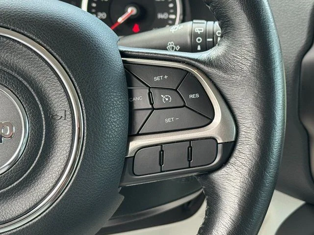 Used 2022 Blue Jeep Limited image 20