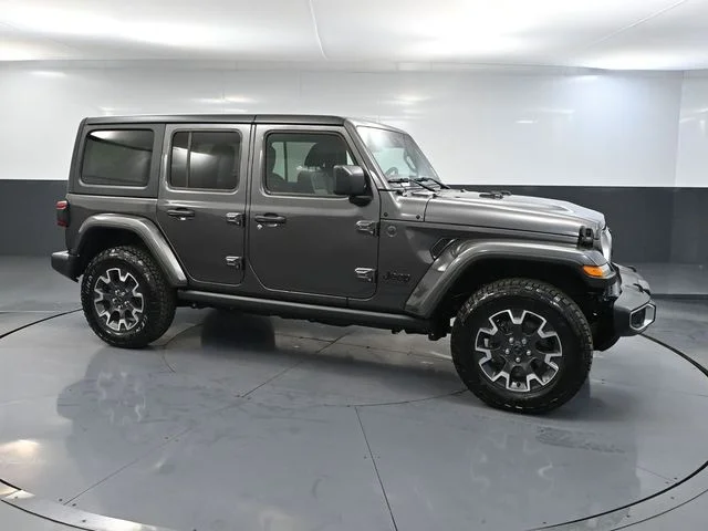 Certified Used 2025 Gray Jeep Sahara image 4