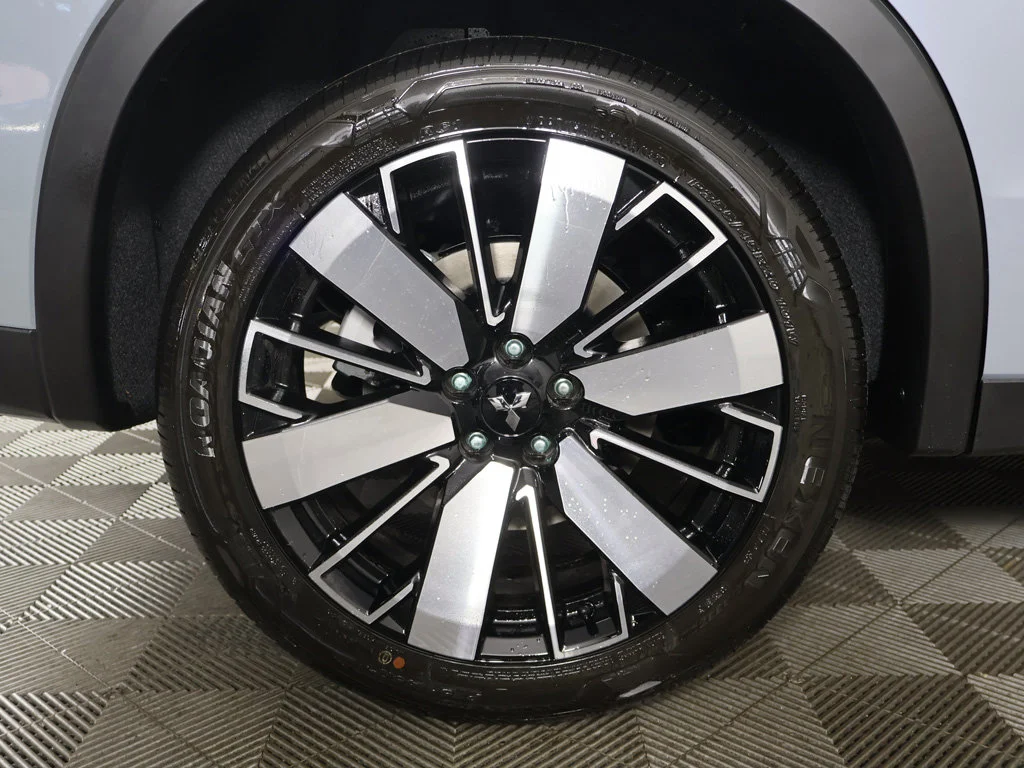 New 2026 Gray Mitsubishi SE image 23