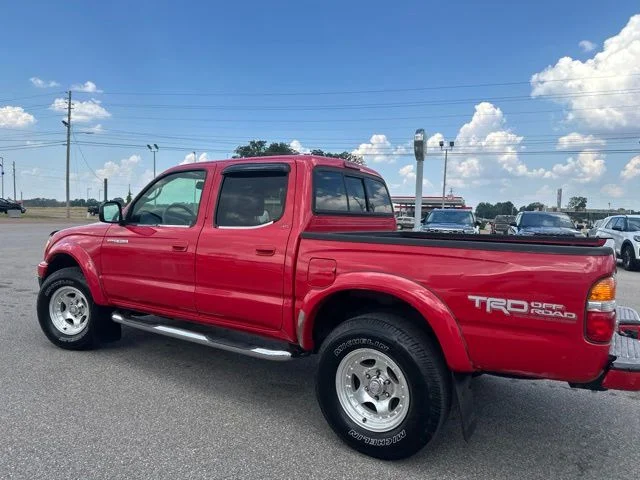 Used 2004 Radiant Red Toyota Base image 19