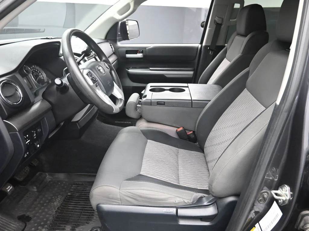 Used 2017 Gray Toyota SR5 image 16