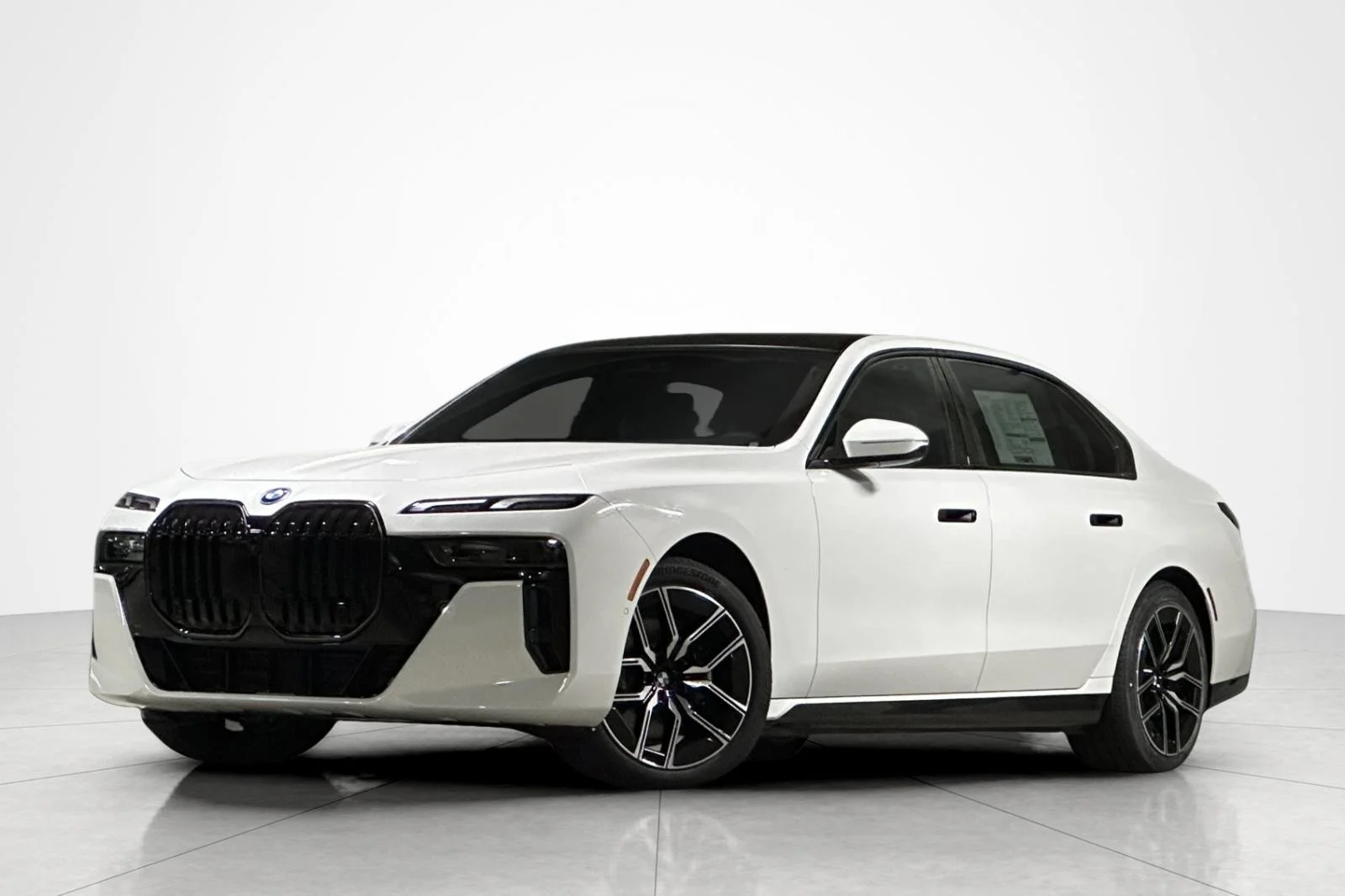 New 2026 Alpine White BMW xDrive60 image 1