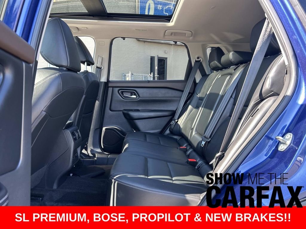 Used 2023 Blue Nissan SL image 17