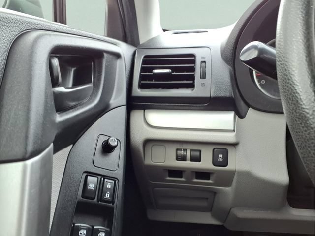 Used 2015  Subaru 2.5i image 13