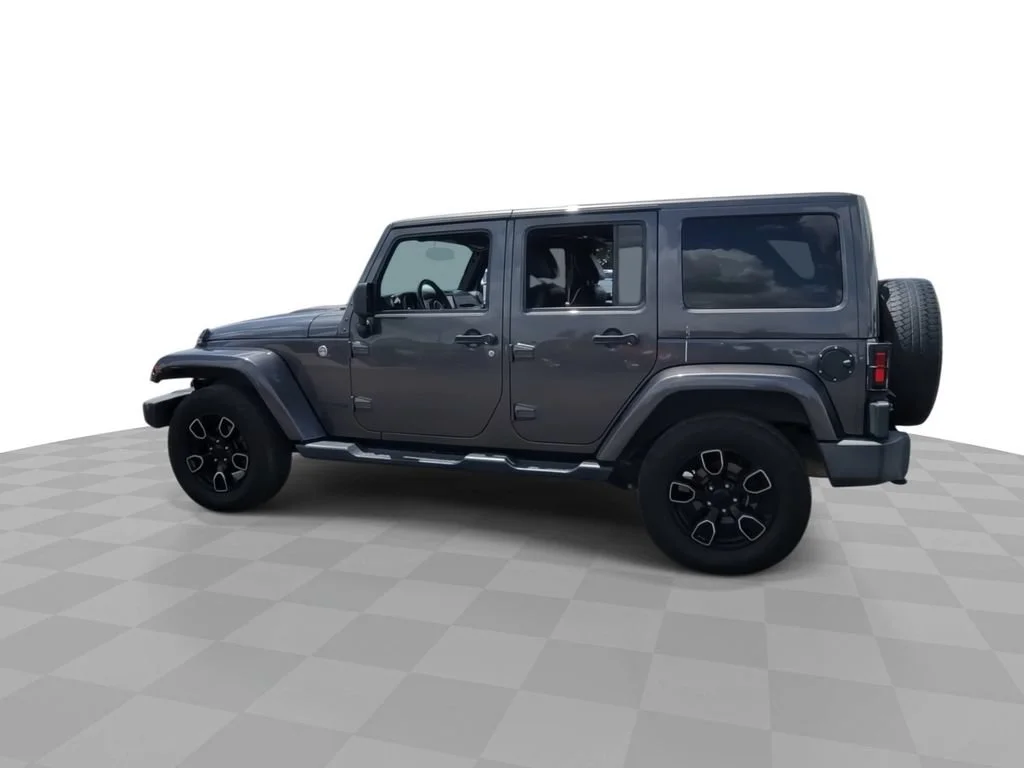 Used 2018 Gray Jeep Altitude 4x4 image 4