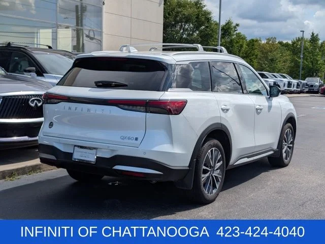 Certified Used 2026 White INFINITI LUXE image 8