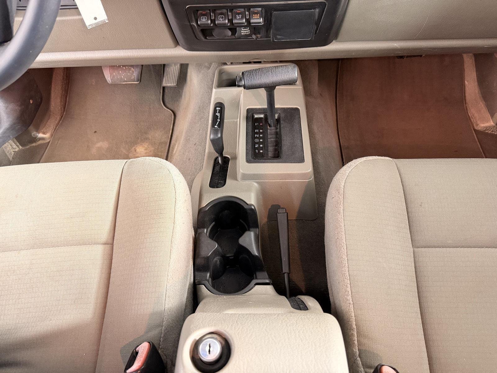 Used 2006 Light Khaki Metallic Jeep Rubicon image 25