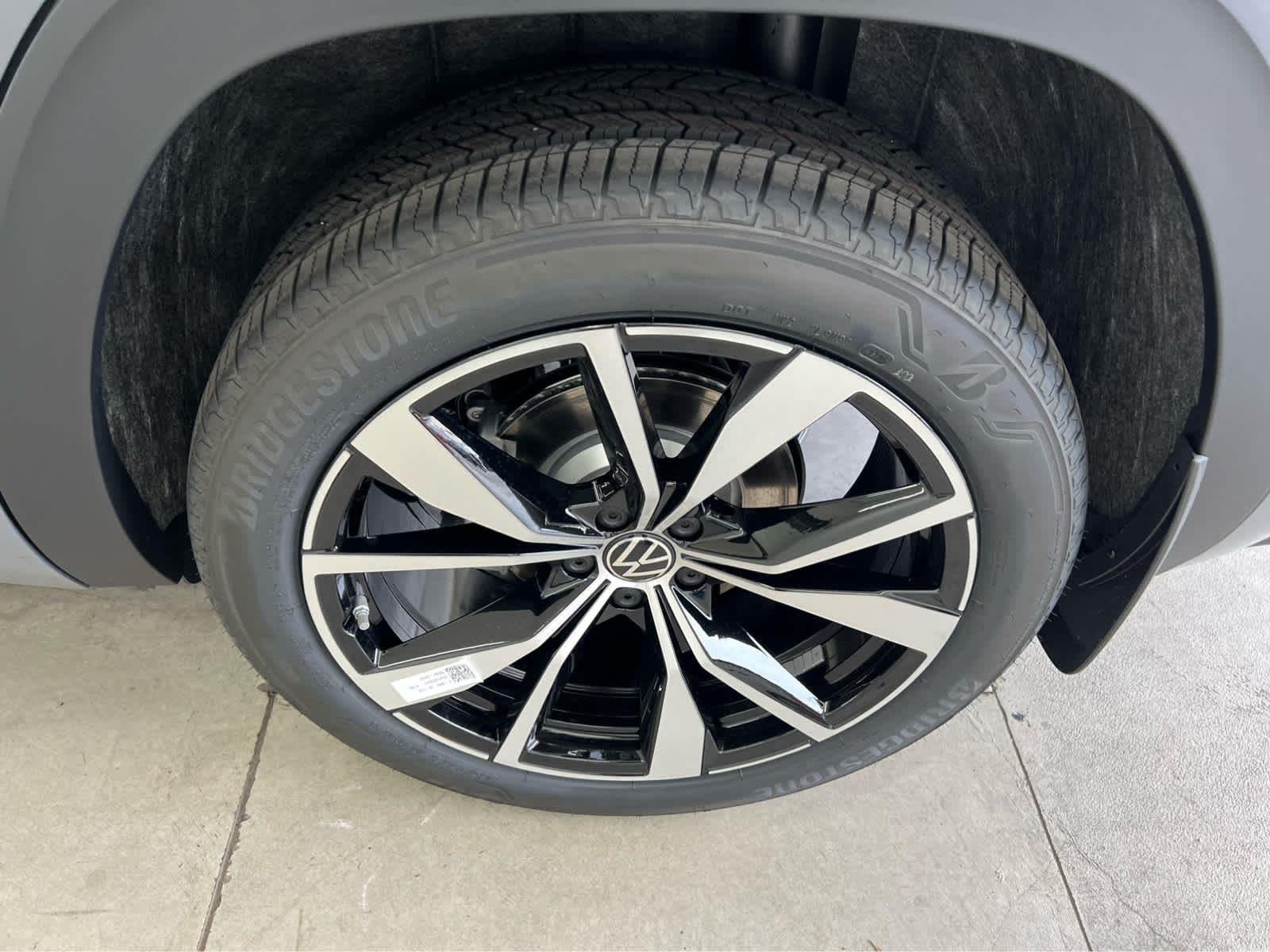 2026 Volkswagen Atlas Cross Sport SEL Premium R-LINE - Photo 10