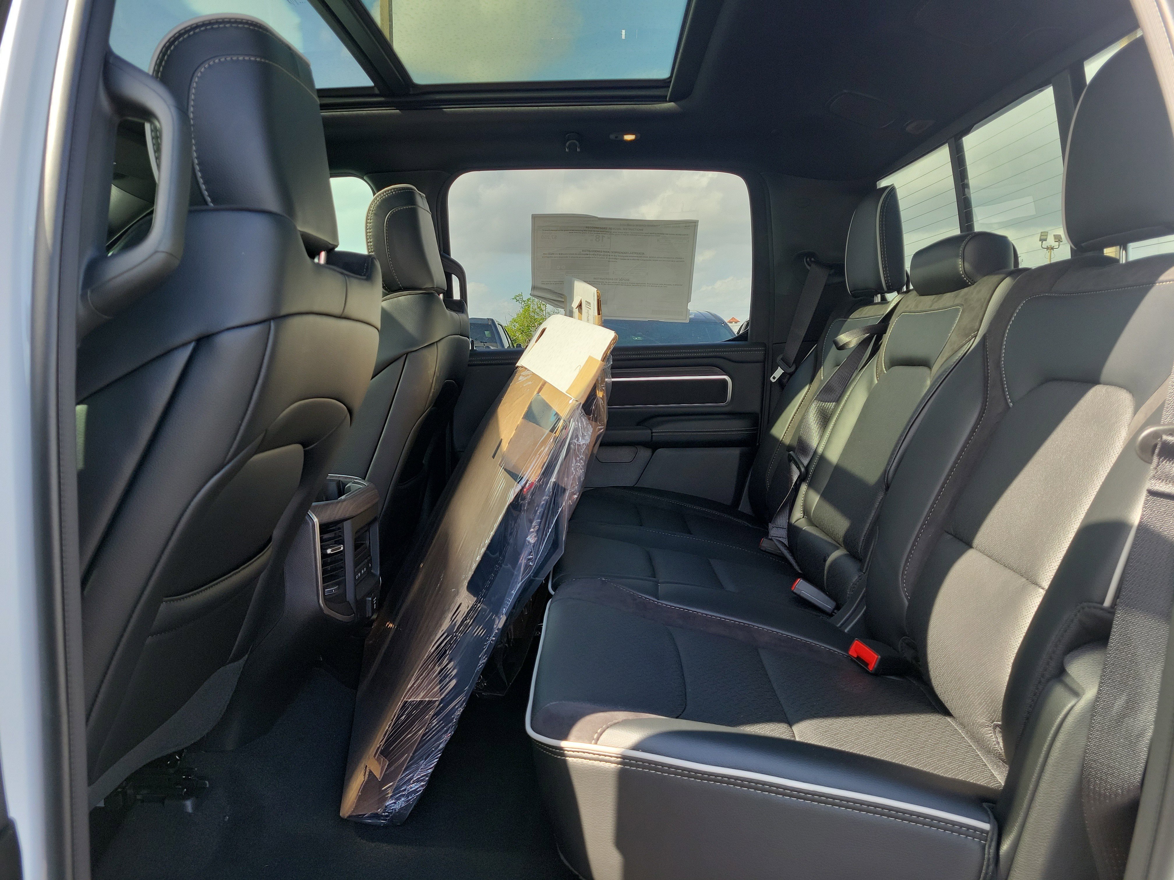 New 2026 Bright White Clear-Coat Exterior Paint RAM Laramie image 8