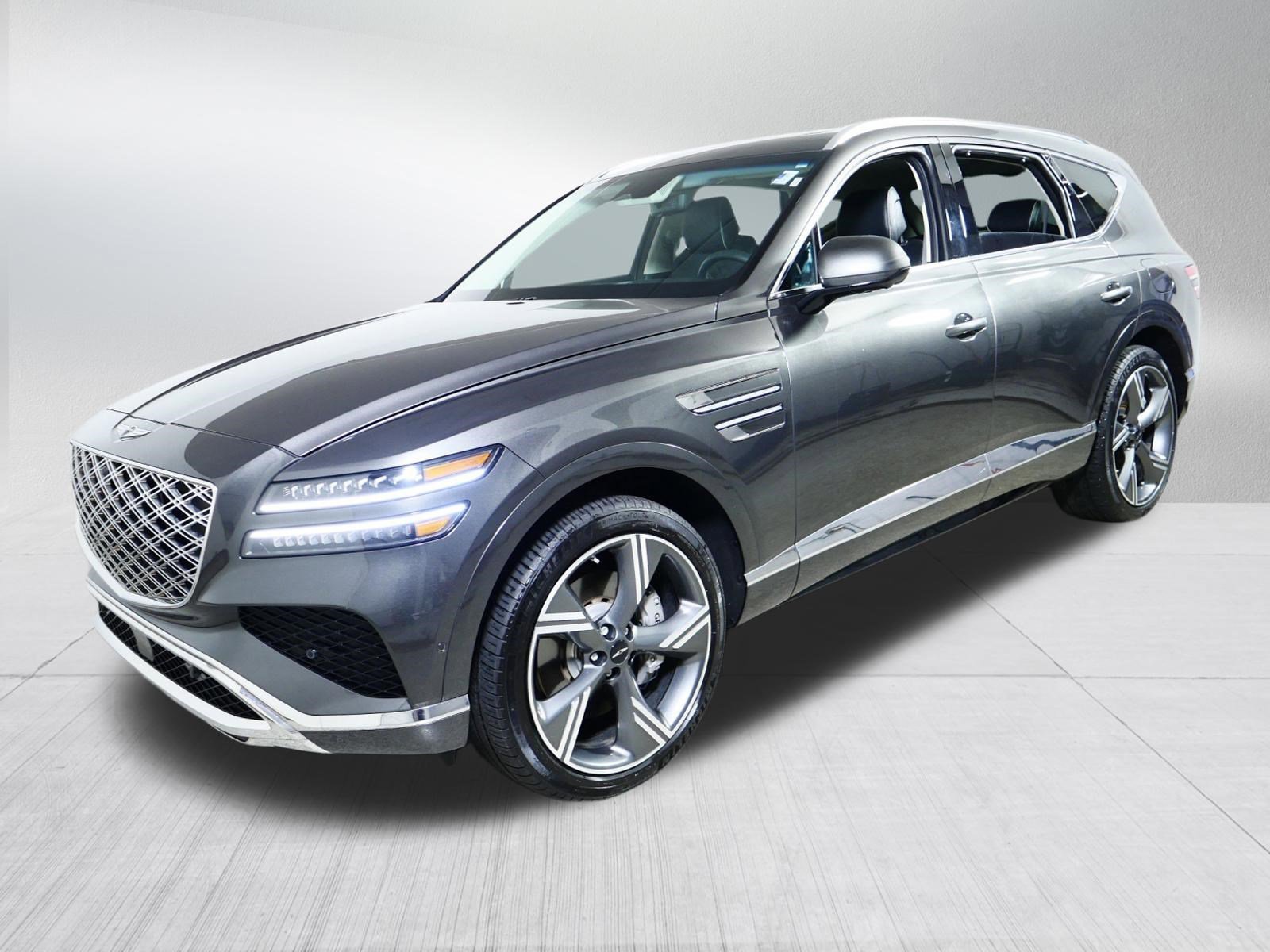 Certified Used 2025 Makalu Gray Genesis 3.5T Prestige image 3
