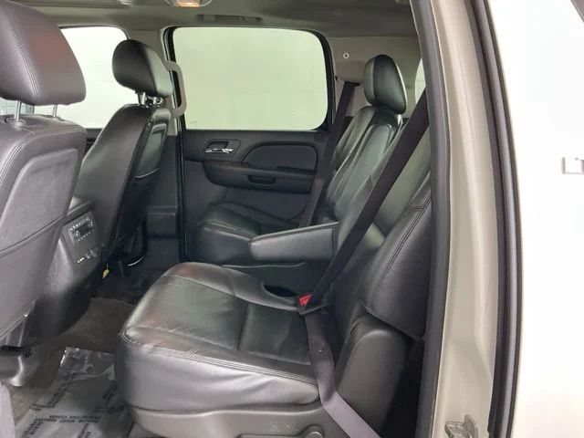 Used 2012  Chevrolet LTZ image 26
