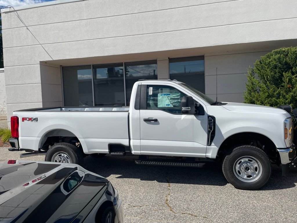 New 2026 Oxford White Ford F-250® XL image 5