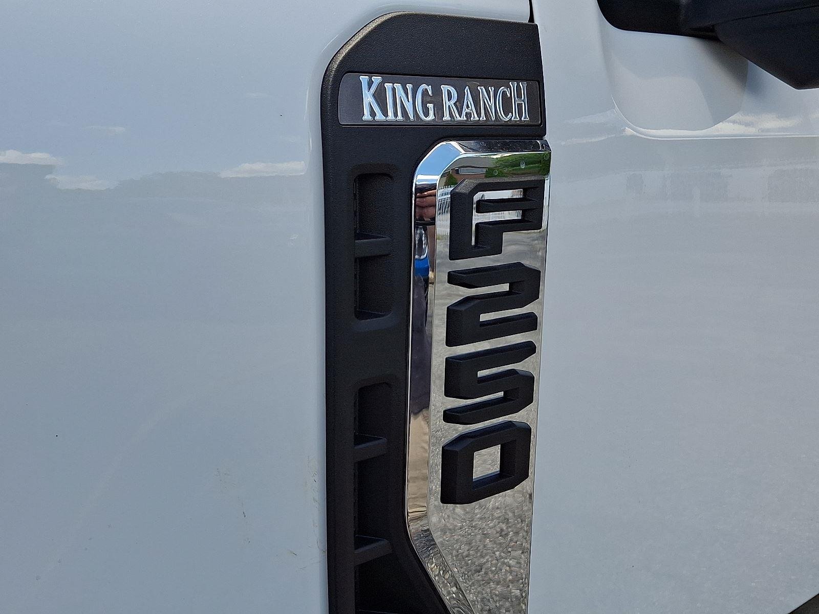 New 2026 Star White Metallic Tri-Coat Ford F-250® King Ranch® image 20