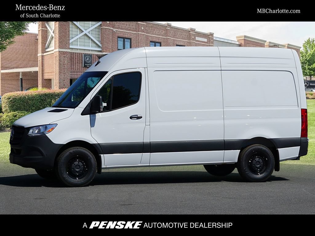 New 2026 Arctic+White Mercedes-Benz Cargo 170 WB image 31