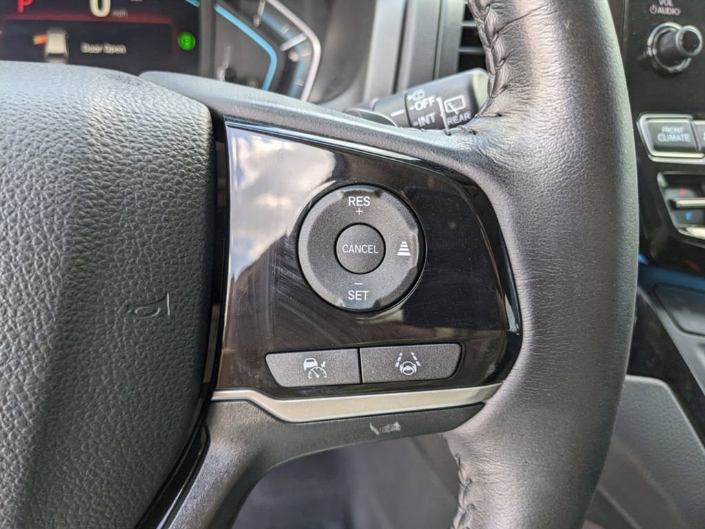 Used 2022 White Honda Touring image 29