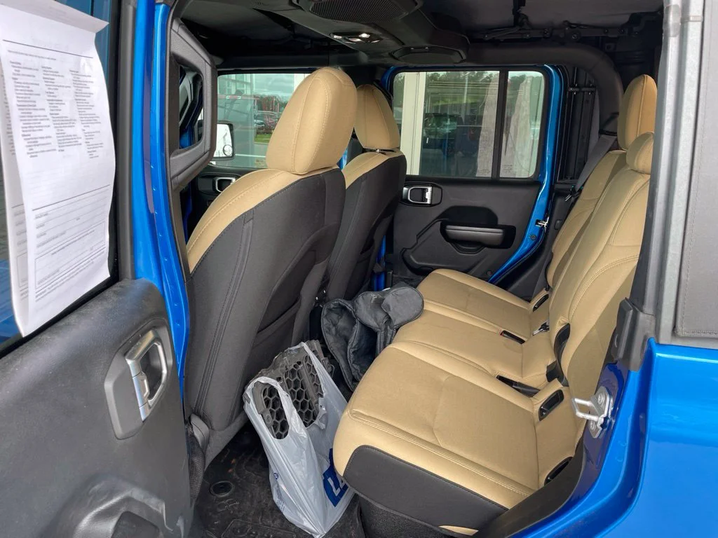 Used 2020 Blue Jeep Sport image 6