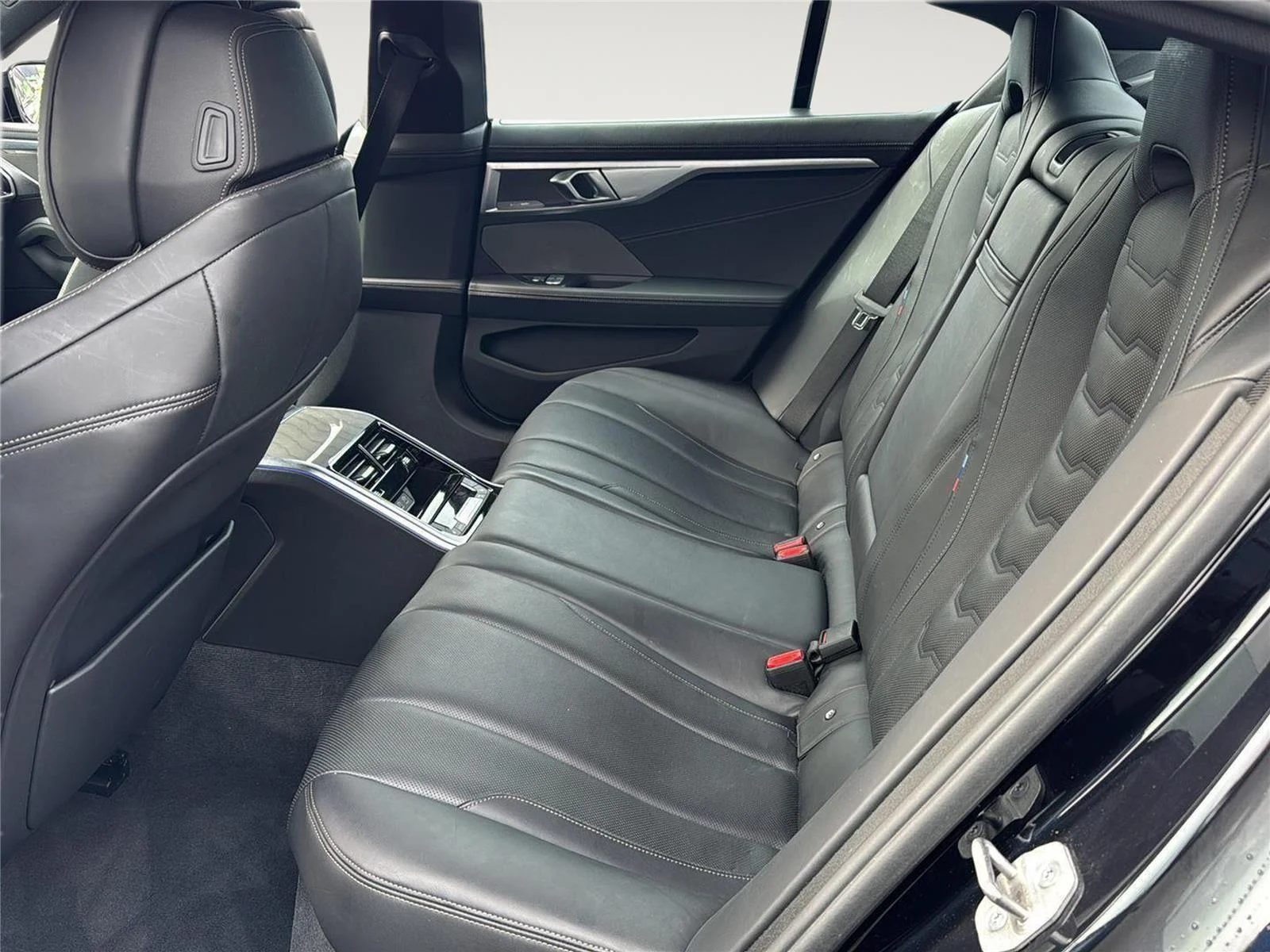2023 BMW 8 Series 840i - Photo 28