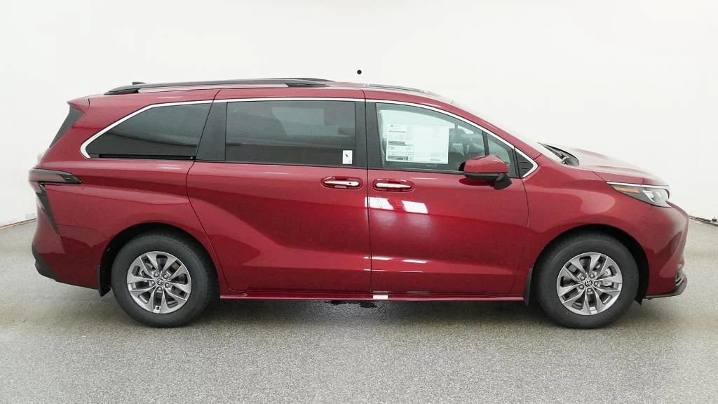 New 2026 Ruby Flare Pearl Toyota XLE image 14