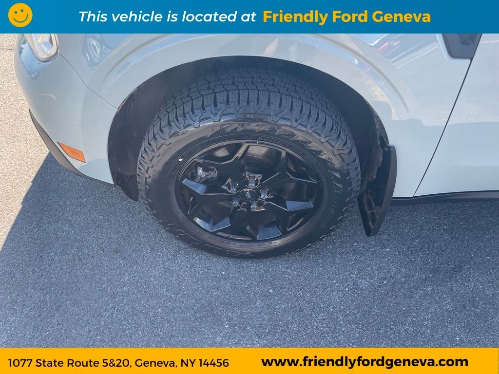 Used 2022 Green Ford XLT image 9