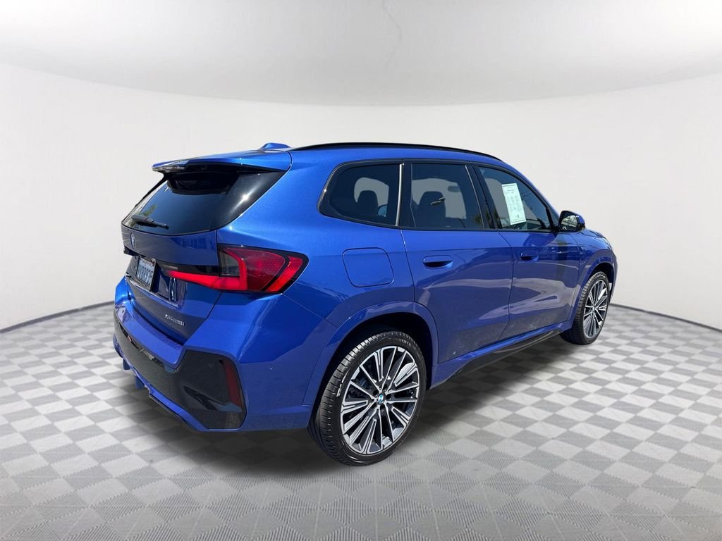Used 2025 Blue BMW xDrive28i image 4