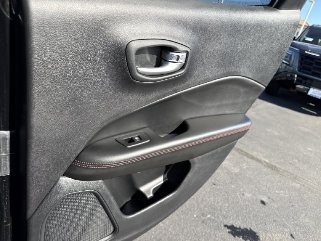 Used 2018 Black Jeep Trailhawk image 21