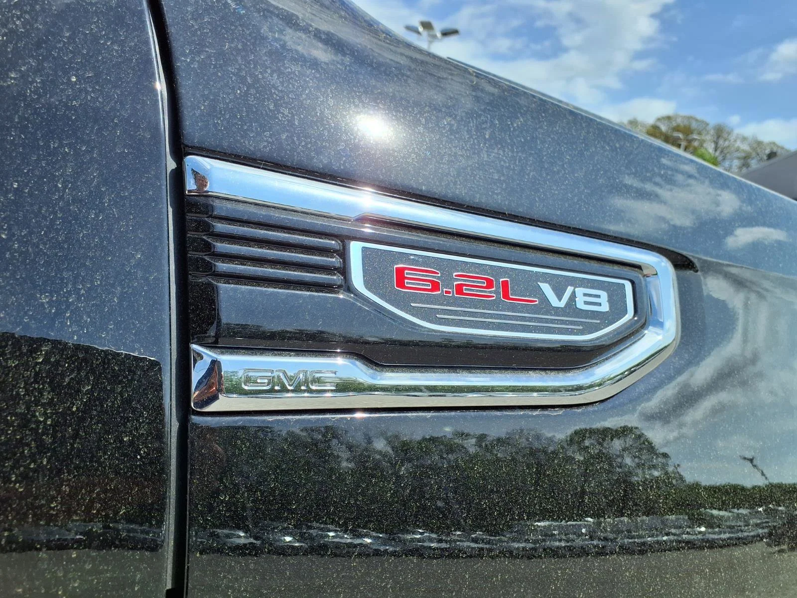 New 2026 Onyx Black GMC SLT image 2