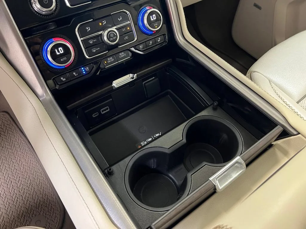 Used 2024 White Frost Tricoat GMC Denali image 26