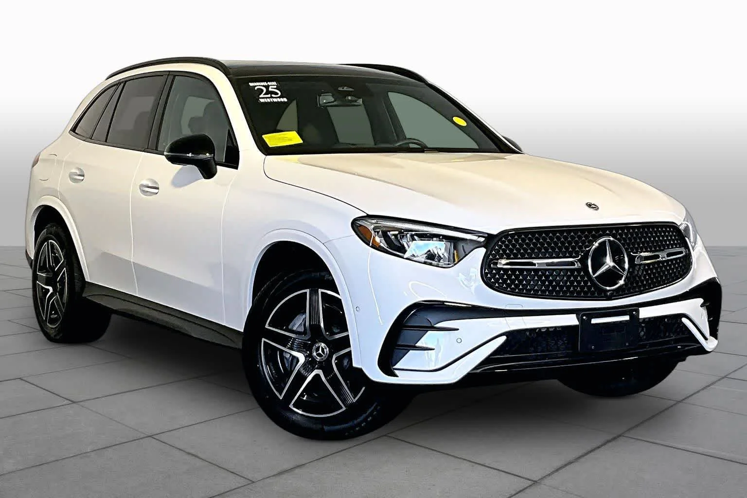 Certified Used 2025 Polar White Mercedes-Benz GLC 300 image 3