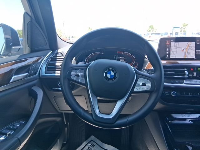 Used 2024 Gray BMW sDrive30i image 9