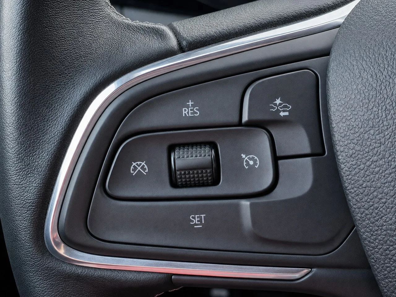 Used 2023 Moonstone Gray Metallic Buick Select image 22