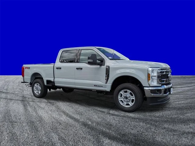 New 2026 Avalanche Ford F-250® XLT image 2