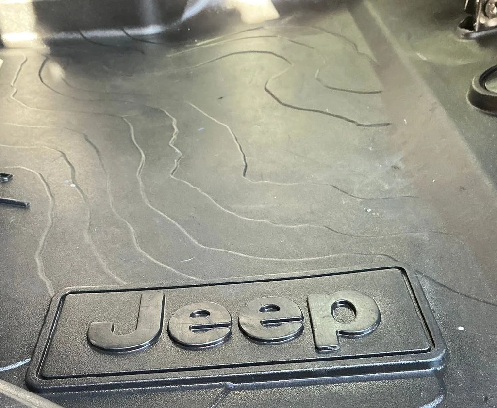 Used 2018 Yellow Jeep Unlimited Sahara image 31