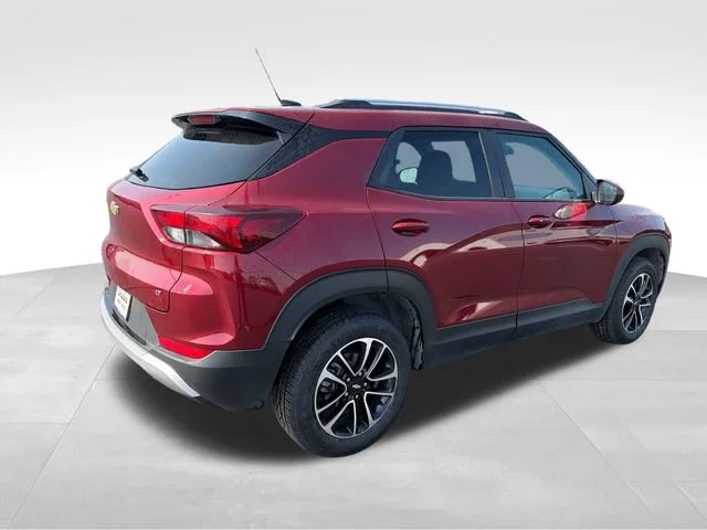 Used 2025 Crimson Metallic Chevrolet LT image 6