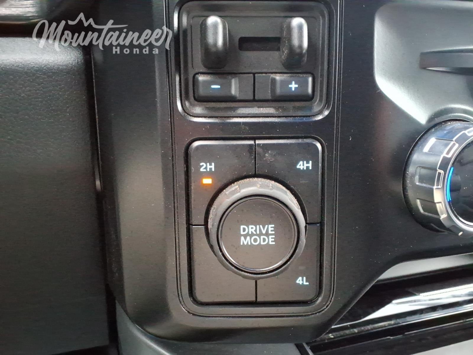 Used 2026 Avalanche Gray Ford LARIAT image 37