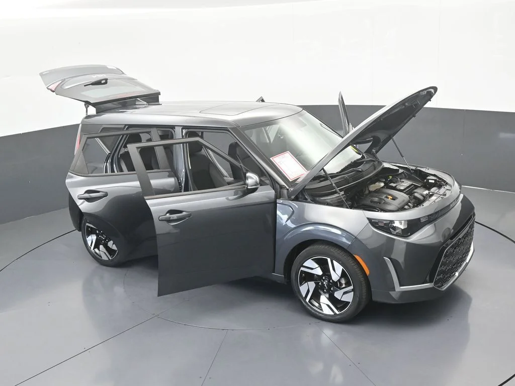 Used 2024 Gravity Gray Kia GT-Line image 66
