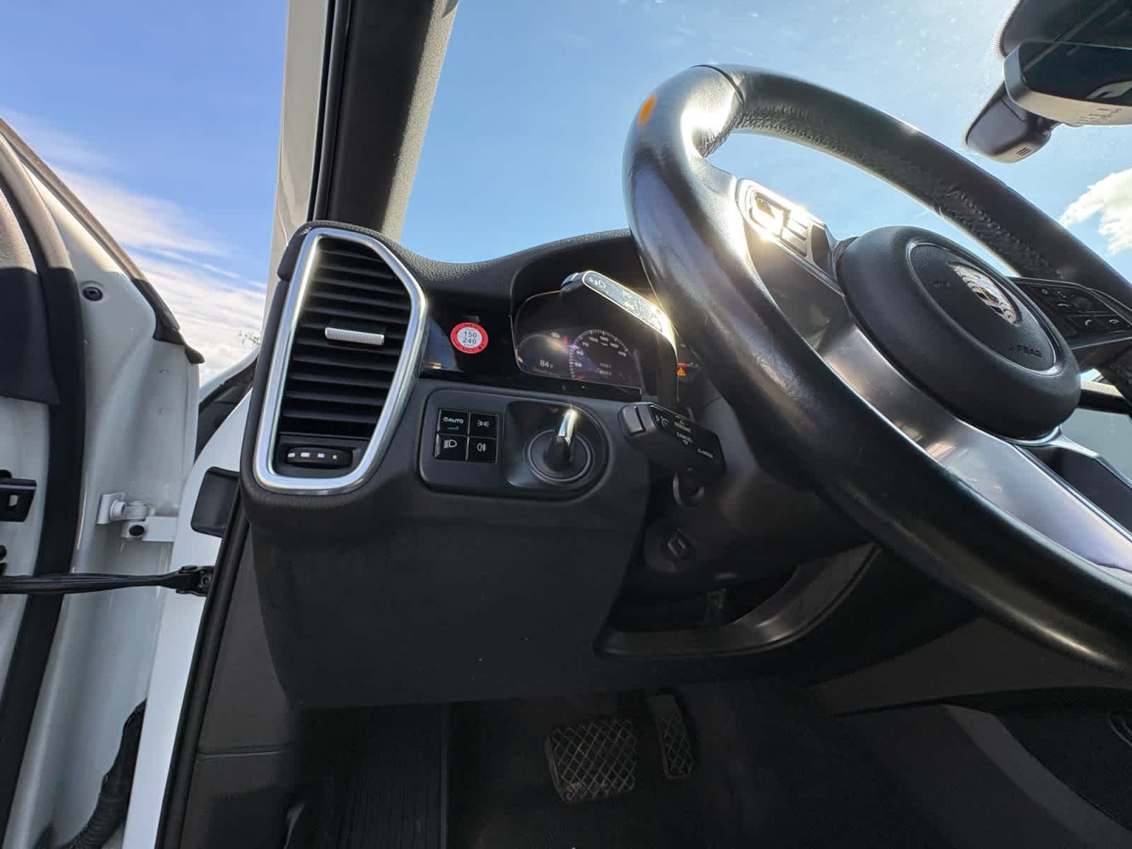 Used 2019 White Porsche  image 30