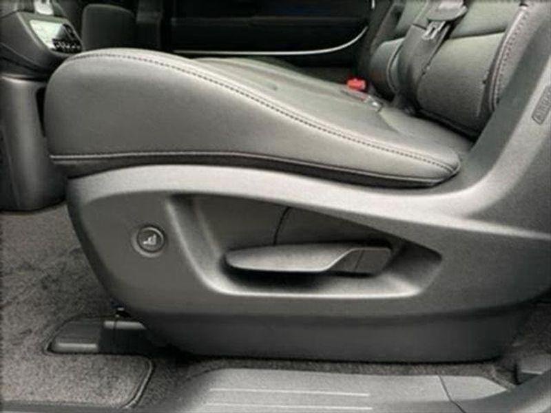 New 2026 Snow White Pearl Hyundai SEL image 16