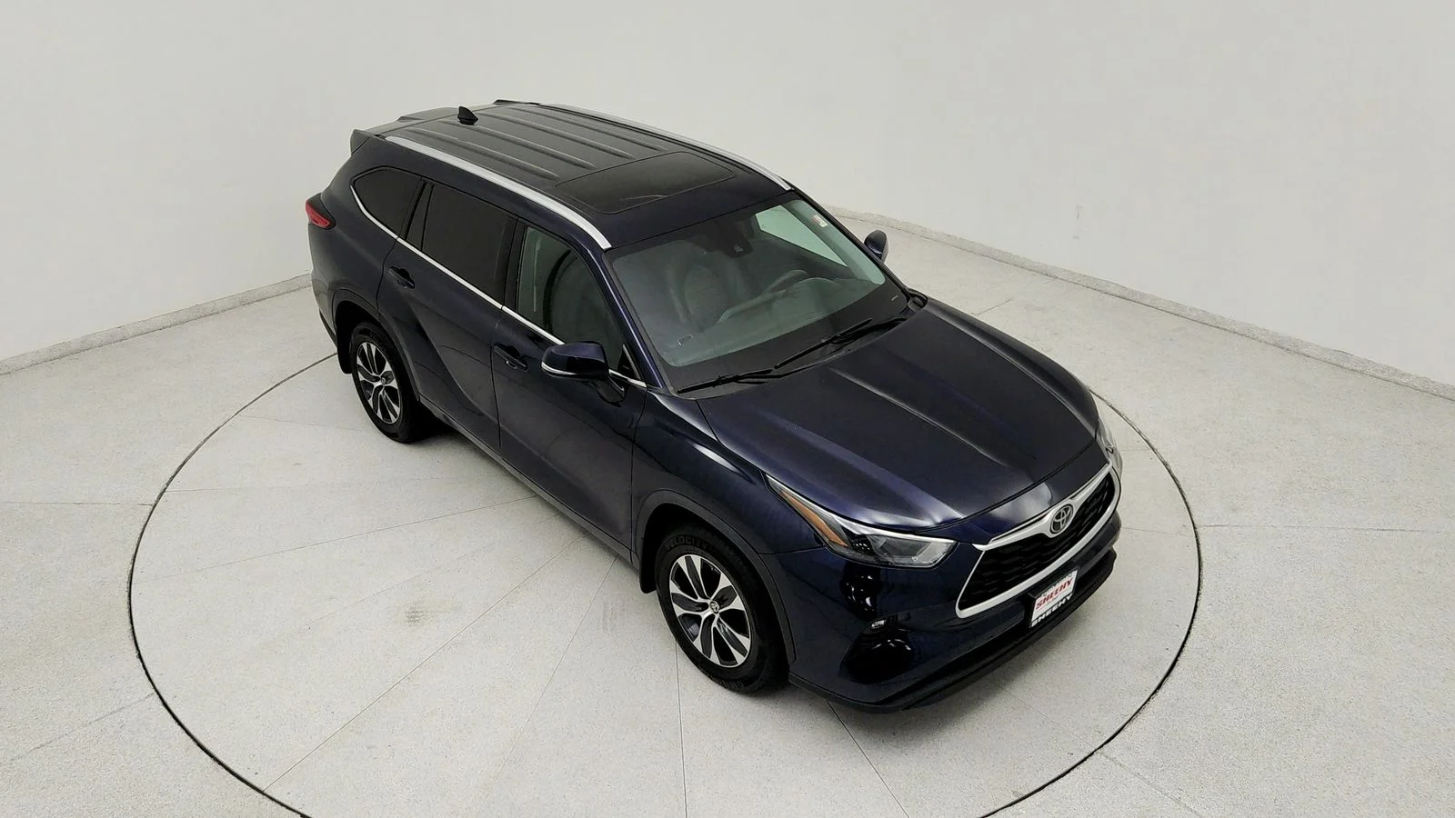 Used 2022  Toyota XLE image 15