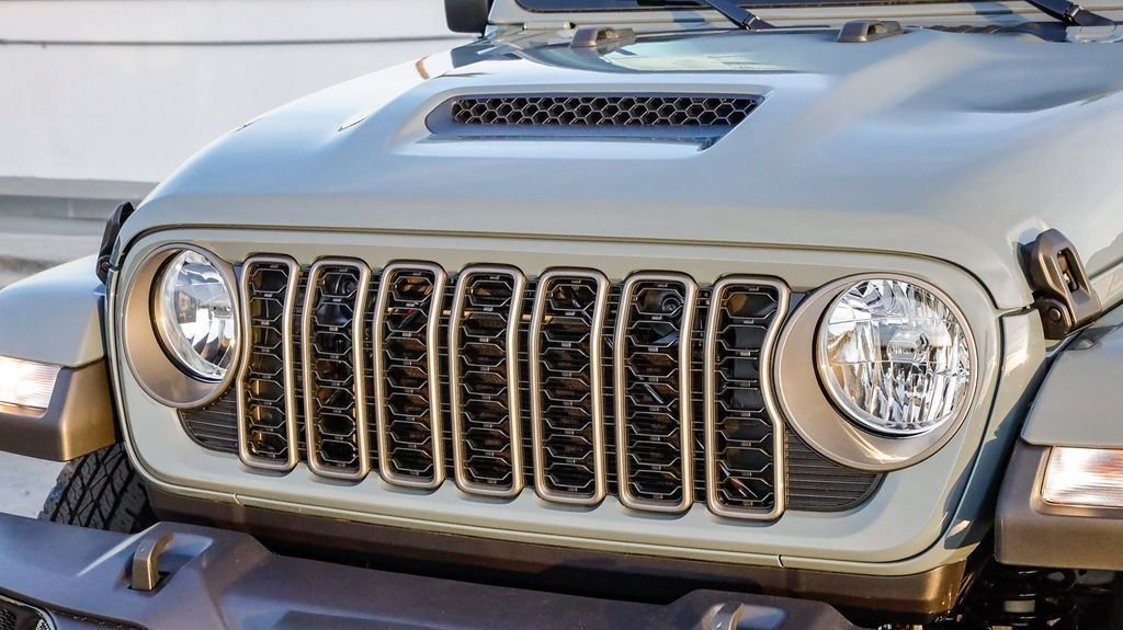 New 2026 Anvil Clearcoat Jeep Sport S image 6