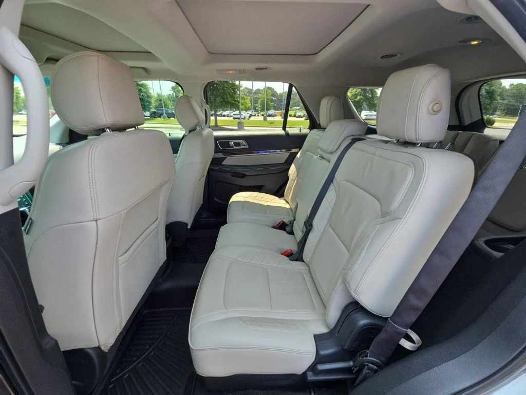 Used 2016 Gray Ford Platinum image 9