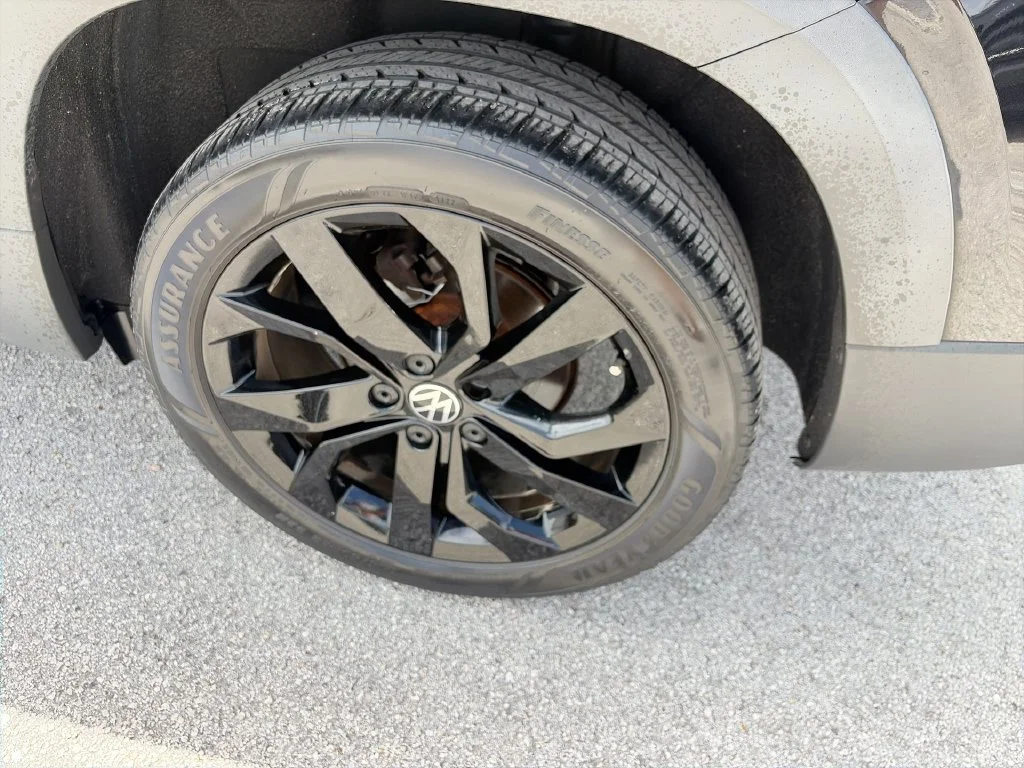 2023 Volkswagen Taos SE - Photo 33