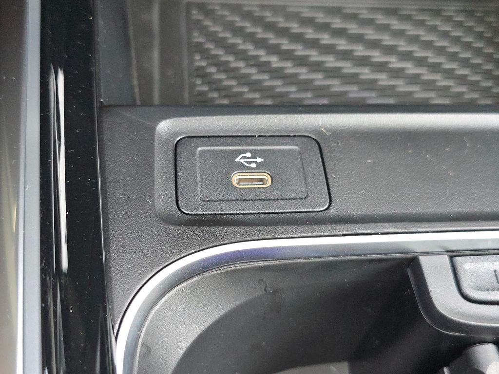 New 2026 Mountain Grey Metallic Mercedes-Benz GLA 250 image 32