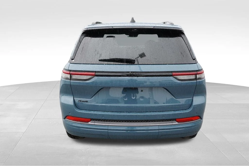 New 2027 Steel Blue Paint Jeep Limited Reserve image 4