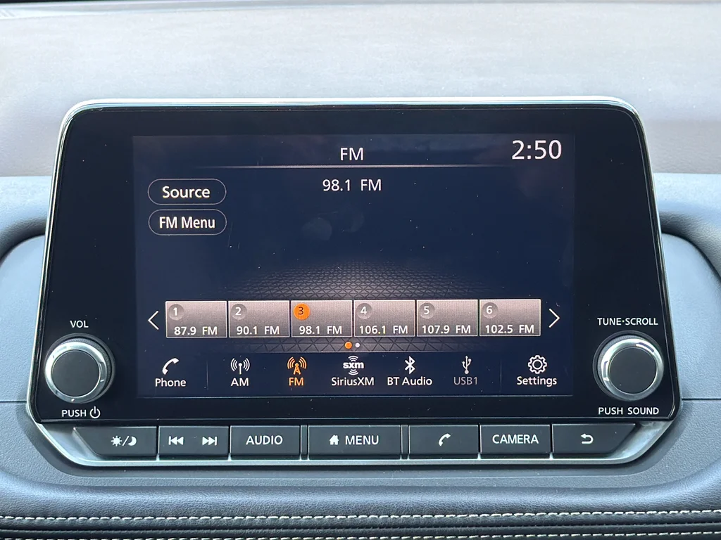 Used 2023 White Nissan SV image 14