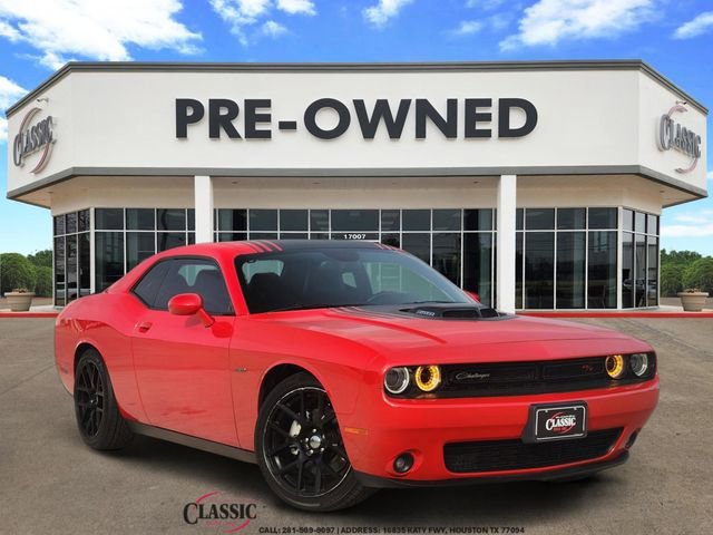 Red 2015 Dodge Challenger R/T Shaker RWD Coupe Rear-Wheel Drive