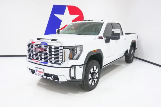 2026 GMC Sierra 4WD Crew Cab Standard Box Denali's photo