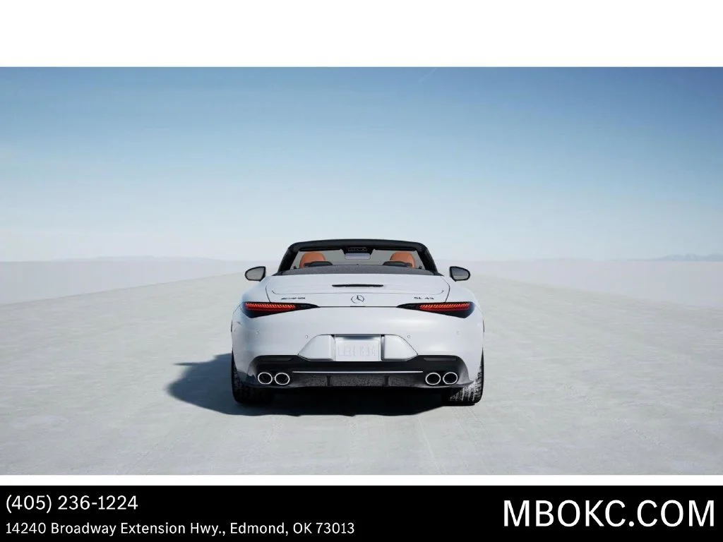 New 2027 MANUFAKTUR Moonlight White Metallic Mercedes-Benz AMG® SL 43 Roadster image 70