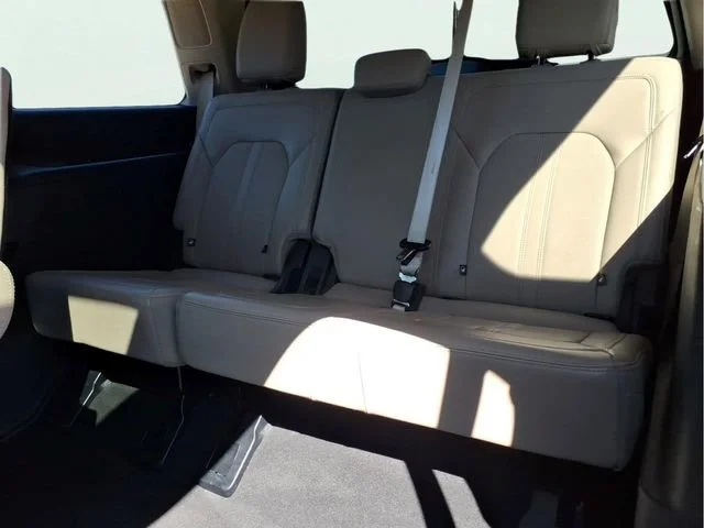 Used 2024  Ford Limited image 26